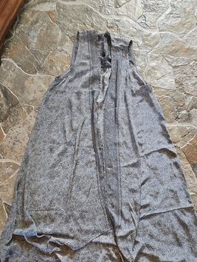 Lightweight Paisley Sleeveless Duster